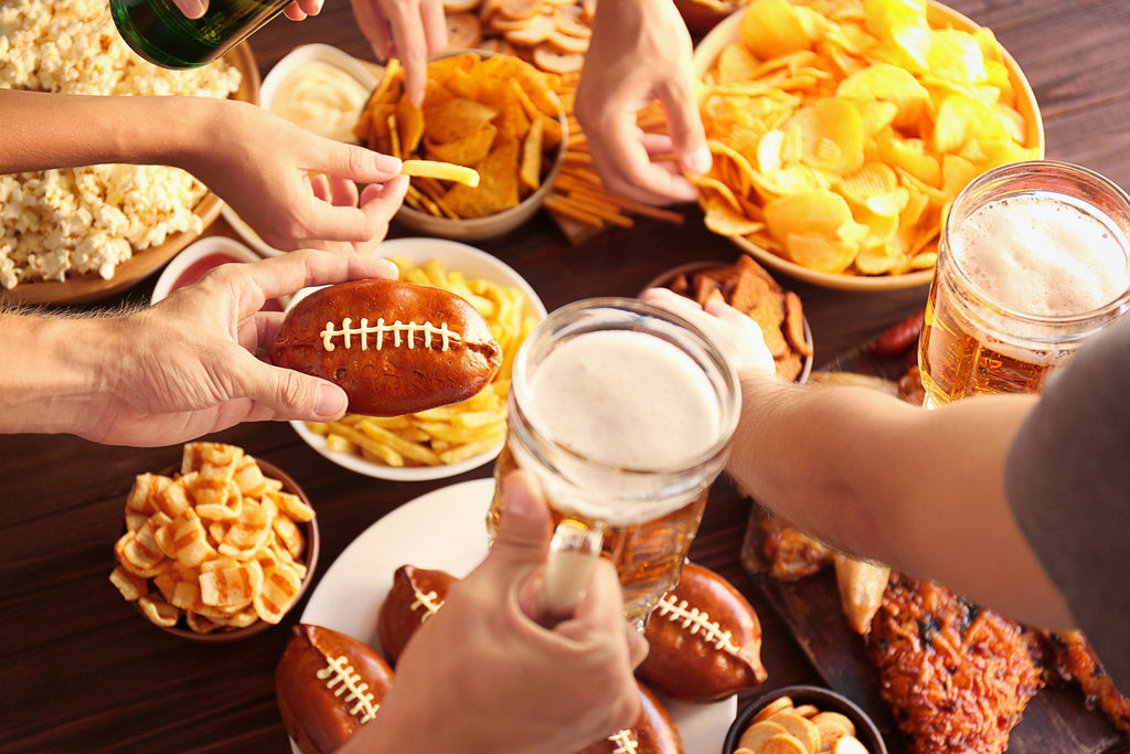 Game-Changer Cocktails: Super Bowl Drinks That Score Big! 🏈🍹